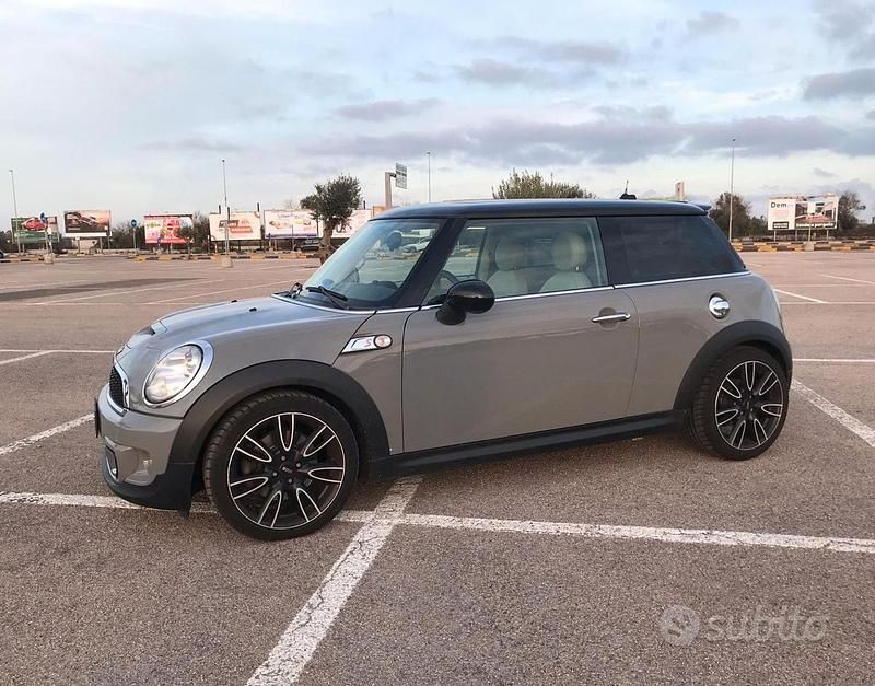 Grigio Usata 2011 Mini Cooper S Due volumi | 10.400 € (Buon prezzo) - Immagine 1/3
