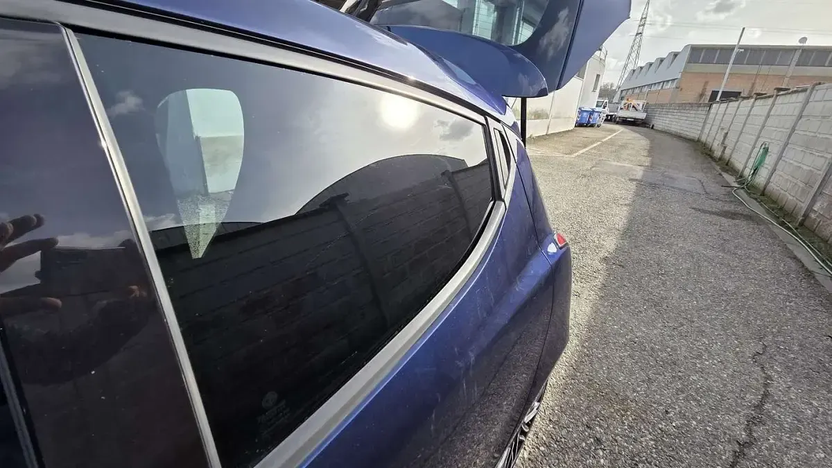 Usata Lancia Ypsilon Gold 69 CV (50 kW) 2018 Blu Utilitaria