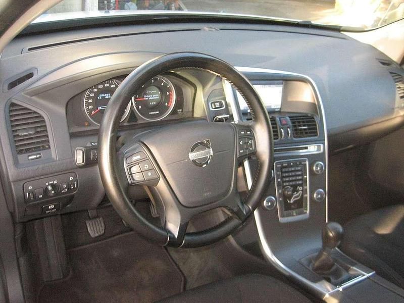 Usata Volvo XC60 136 CV (100 kW) 2013 Bianco SUV