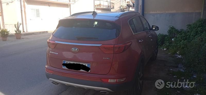 Rosso Usata 2017 Kia Sportage SUV | 14.000 € (Ottimo prezzo) - Immagine 1/4