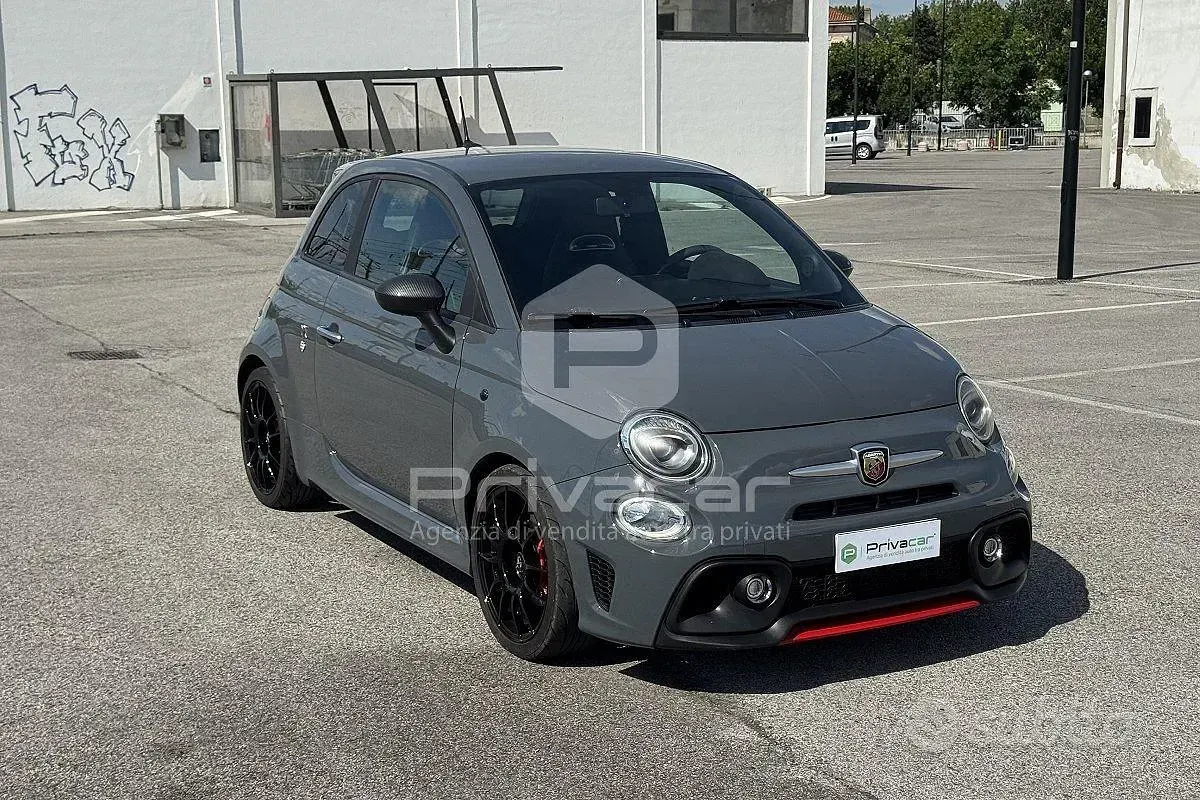 Usata Abarth 695 165 CV (121 kW) 2017 Grigio Utilitaria