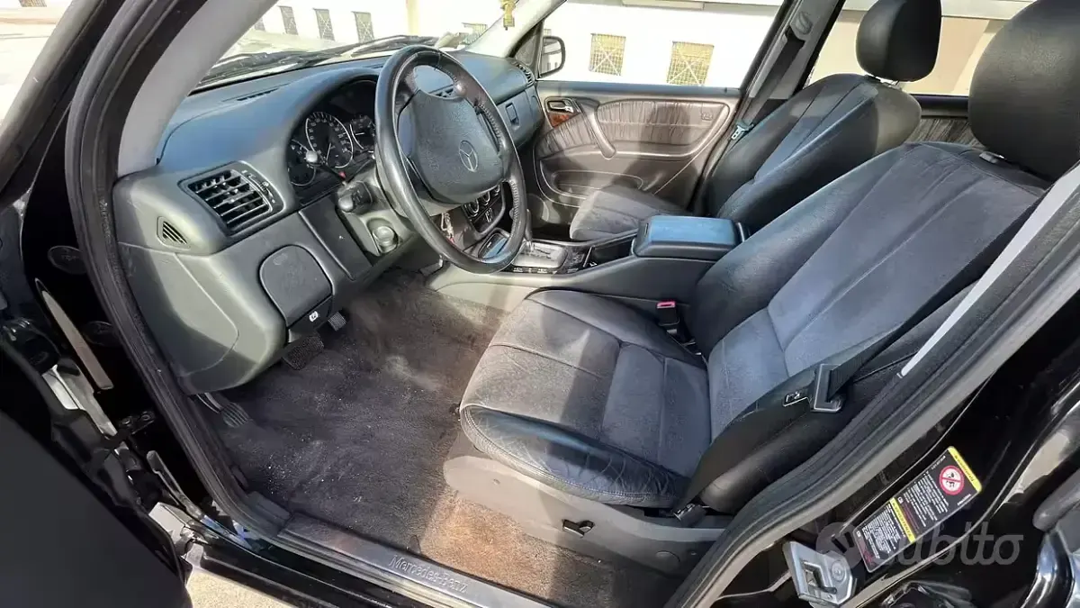 Usata Mercedes ML400 Edition 250 CV (183 kW) 2004 Nero SUV