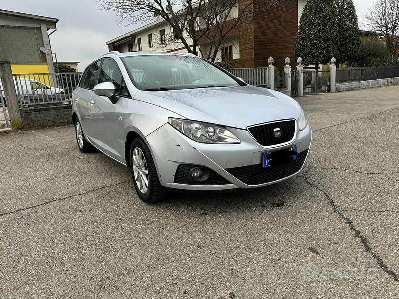 Usata Seat Ibiza 90 CV (66 kW) 2011 Grigio Berlina