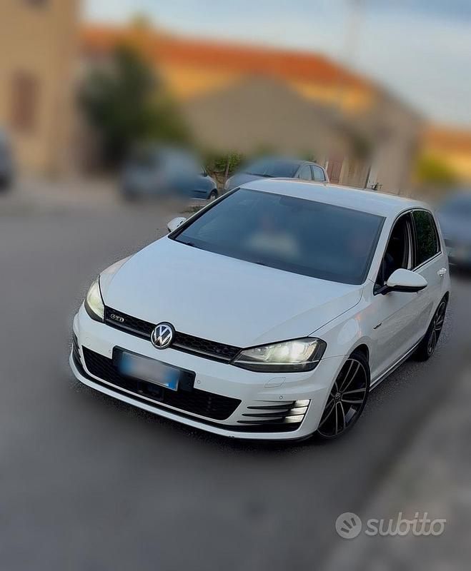 Bianco Usata 2015 VW Golf VII GTD Tre volumi | 10.300 € (Super prezzo) - Immagine 1/4