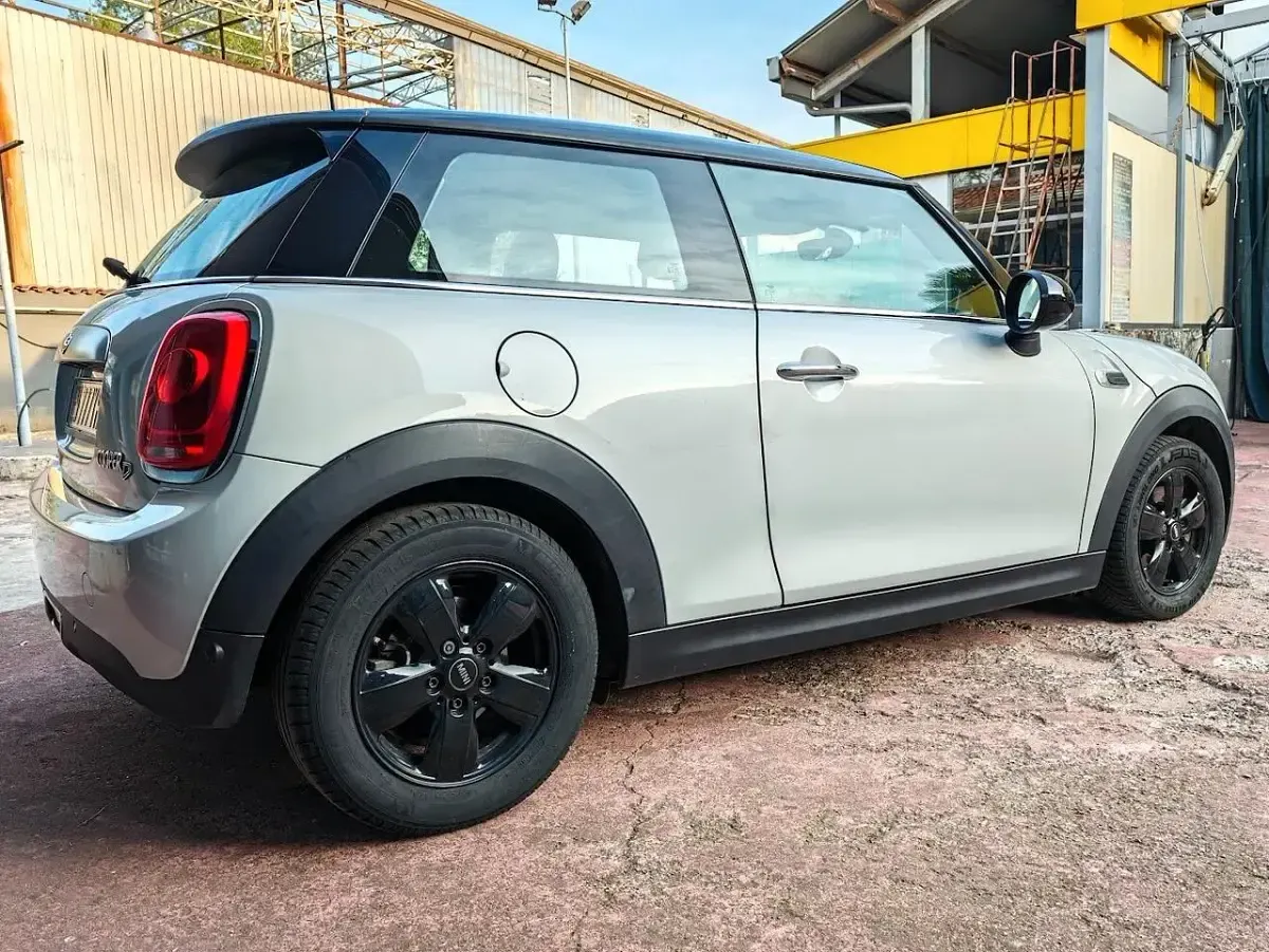 Usata Mini Cooper D 116 CV (85 kW) 2014 Argento Utilitaria