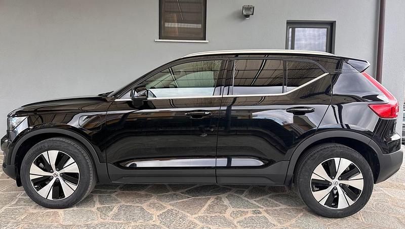 Usata Volvo XC40 Inscription 179 CV (131 kW) 2020 Viola SUV