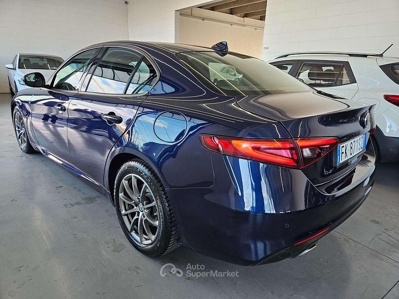 Usata Alfa Romeo Giulia Super 150 CV (110 kW) 2017 Blu Berlina