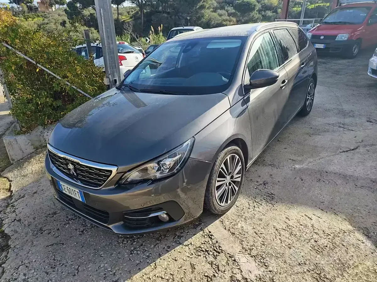 Usata Peugeot 308 GT 131 CV (96 kW) 2021 Grigio Station wagon