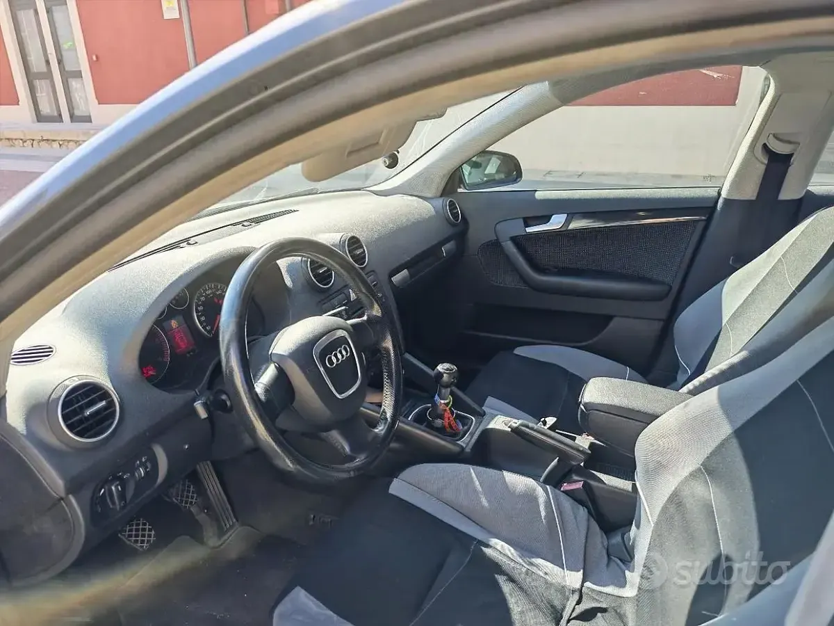 Usata Audi A3 140 CV (102 kW) 2004 Grigio Utilitaria