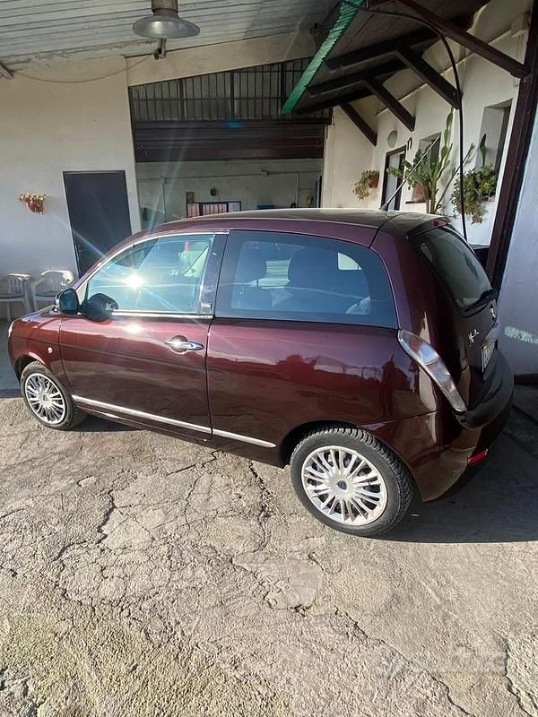 Usata Lancia Ypsilon 2011 Utilitaria