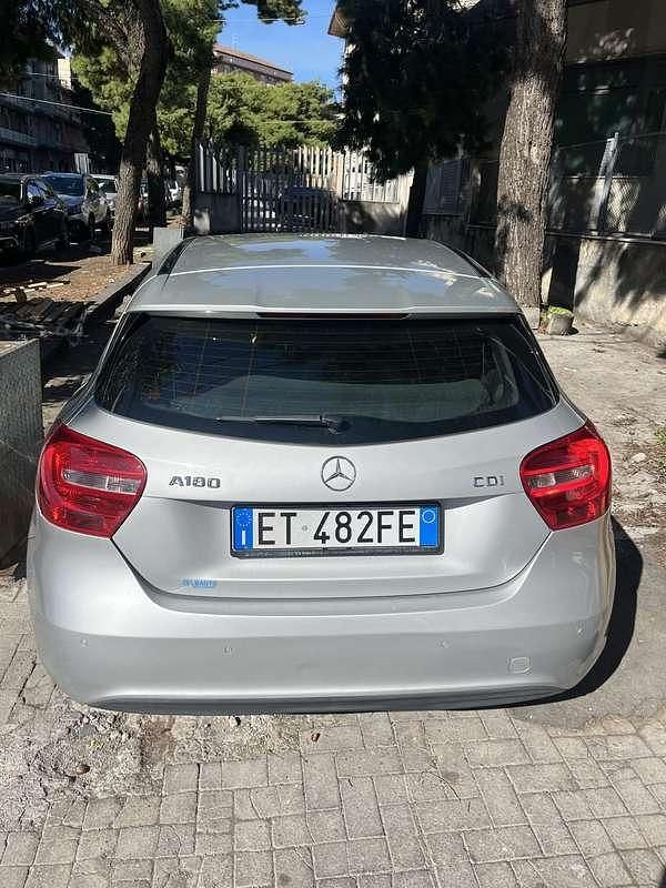 Usata Mercedes A180 Executive 109 CV (80 kW) 2013 Grigio Berlina