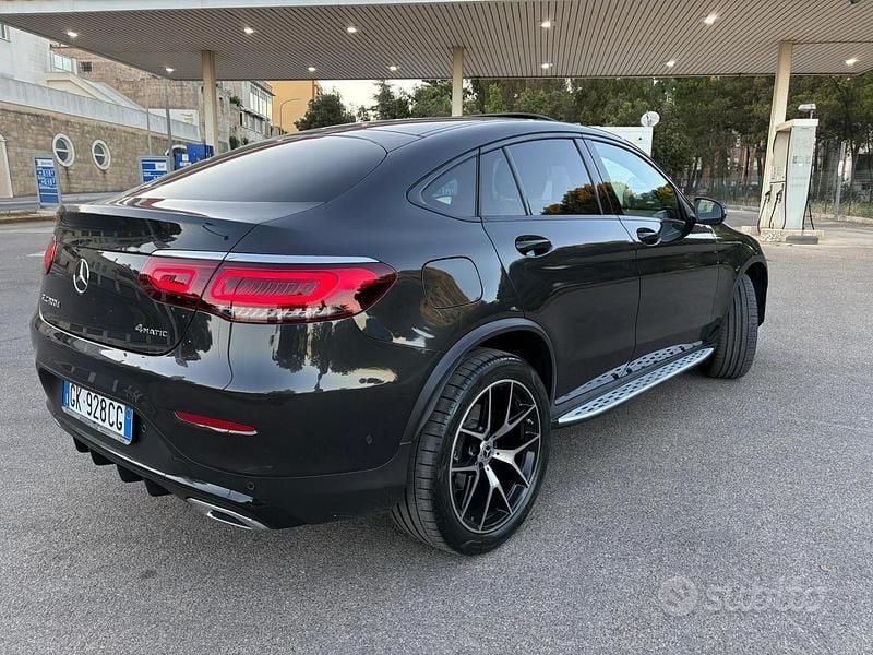 Usata Mercedes GLC300 269 CV (197 kW) 2023 Nero SUV