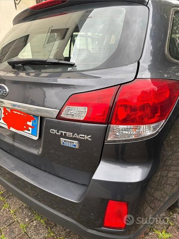 Usata Subaru Outback 150 CV (110 kW) 2011 Blu Station wagon