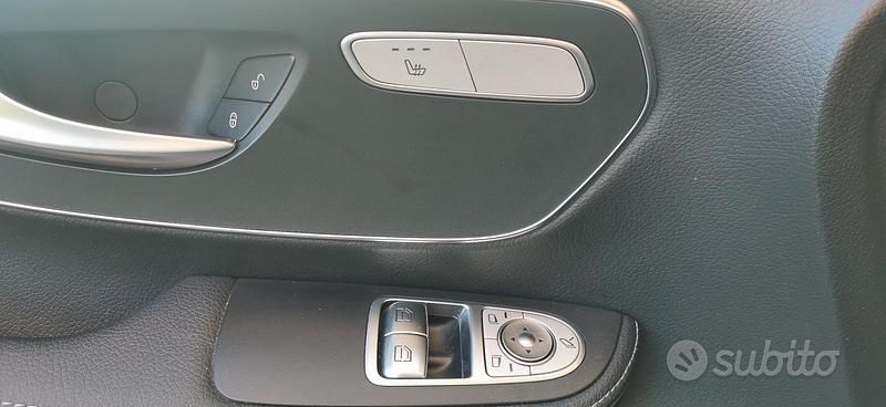 Usata Mercedes V250 Premium 190 CV (139 kW) 2020 Nero Monovolume