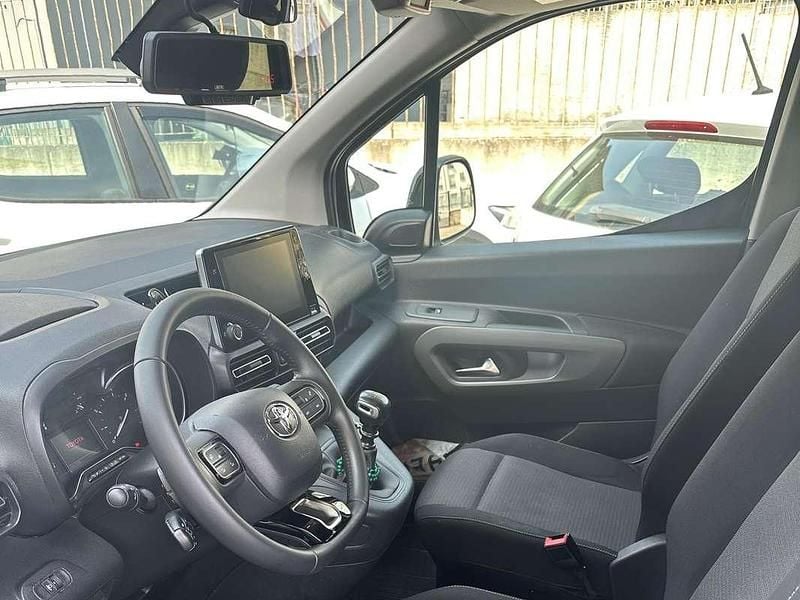 Usata Toyota Proace City City 131 CV (96 kW) 2022 Bianco Monovolume