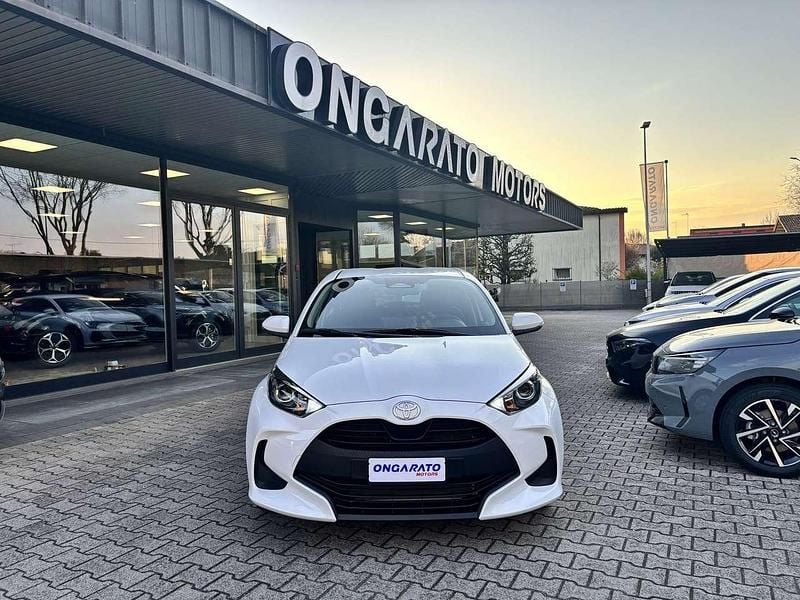 Nuova Toyota Yaris Hybrid Business Edition 116 CV (85 kW) 2026 Bianco Utilitaria