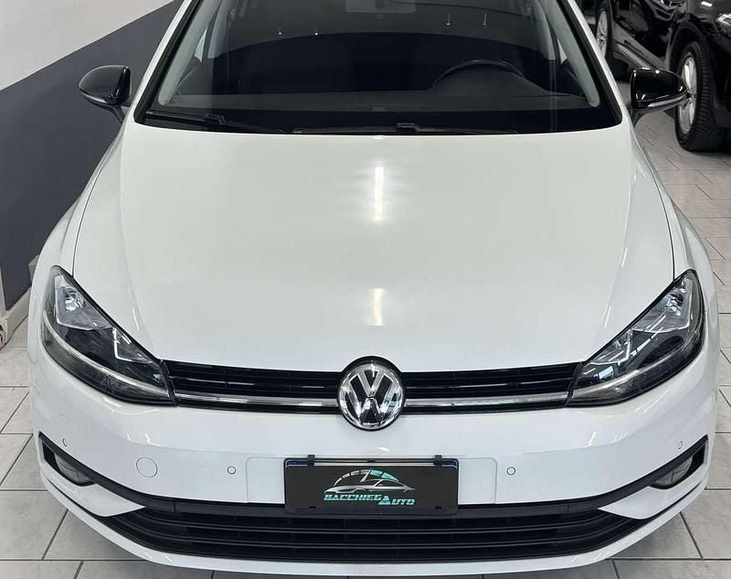 Bianco Usata 2020 VW Golf VII Business Tre volumi | 16.200 € (Buon prezzo) - Immagine 1/4