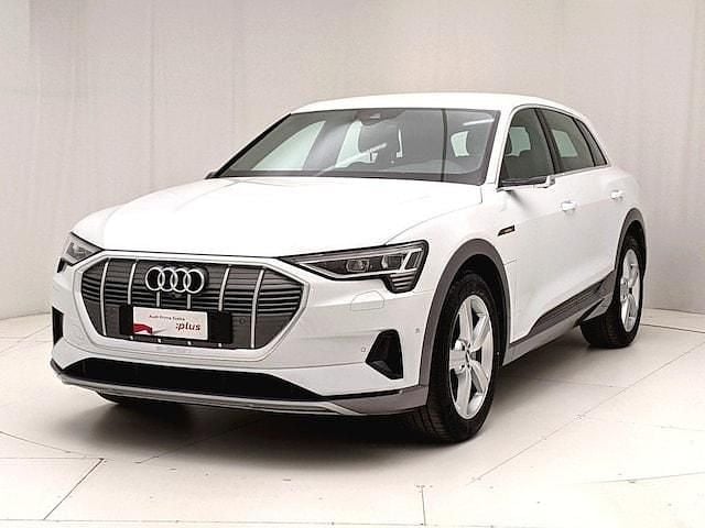 Usata Audi e-tron Ambiente 300 kW (408 CV) 2020 Bianco ghiacciaio metallizzato SUV