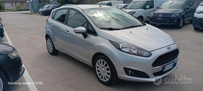 Usata Ford Fiesta Business Edition 75 CV (55 kW) 2017 Argento Utilitaria