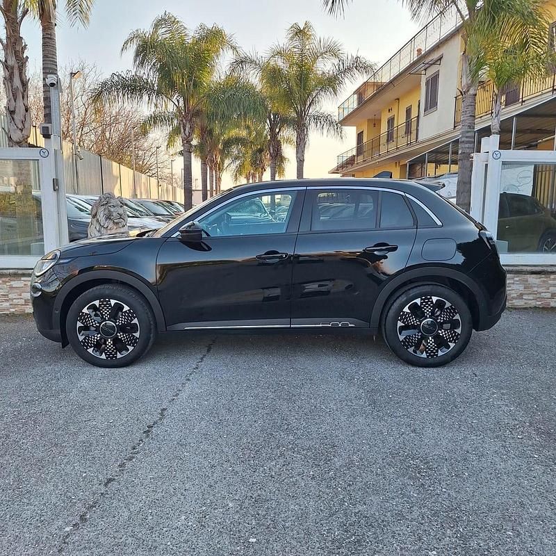 Usata Fiat 600 La Prima 101 CV (74 kW) 2025 Nero SUV