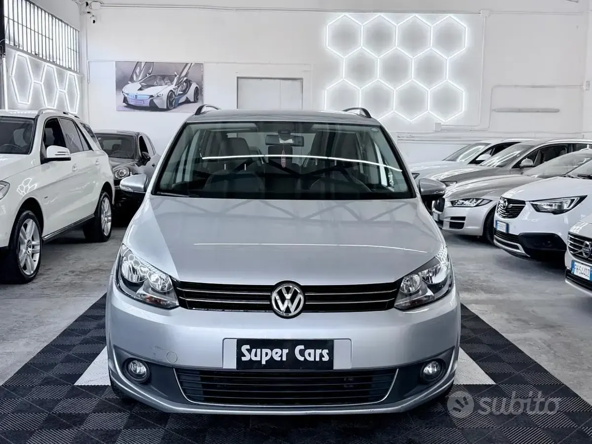 Usata VW Touran Comfortline 105 CV (77 kW) 2012 Grigio Monovolume
