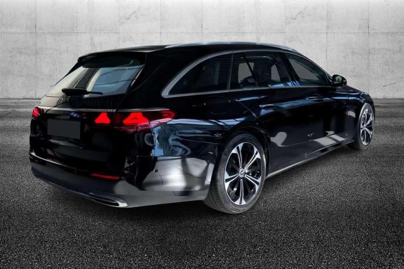 Begagnad Mercedes E300 Advanced Plus 313 HK (230 kW) 2024 Svart Kombi