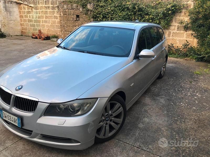 Usata BMW 325 Efficient Dynamics 204 CV (150 kW) 2007 Grigio Station wagon