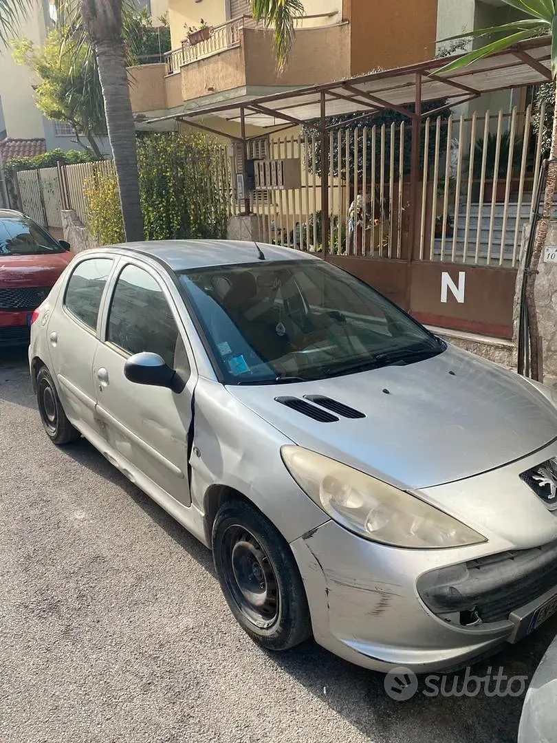 Usata Peugeot 206 60 CV (44 kW) 2012 Berlina