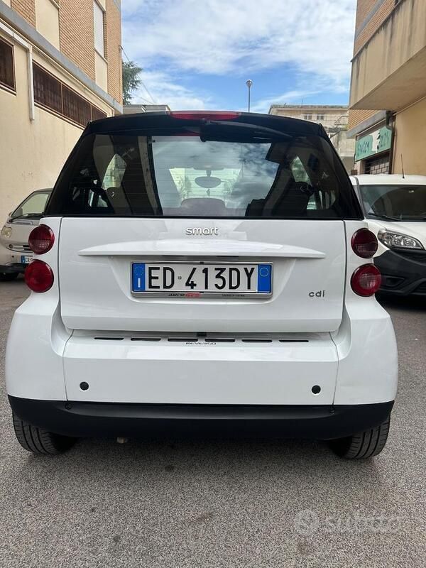 Usata Smart ForTwo Coupé 45 CV (33 kW) 2010 Utilitaria