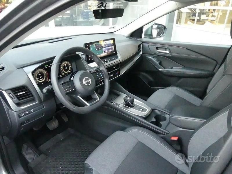 Usata Nissan Qashqai Acenta 140 CV (102 kW) 2025 Grigio SUV