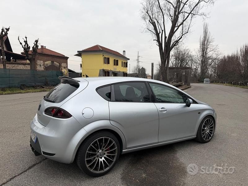 Usata Seat Leon CUPRA 241 CV (177 kW) 2008 Grigio Berlina