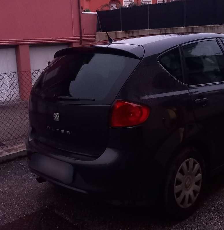 Usata Seat Altea 105 CV (77 kW) 2011 Monovolume