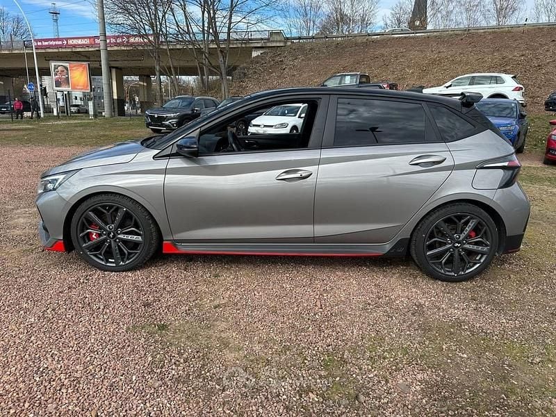 Usata Hyundai i20 N Performance 205 CV (150 kW) 2022 Gray Utilitaria