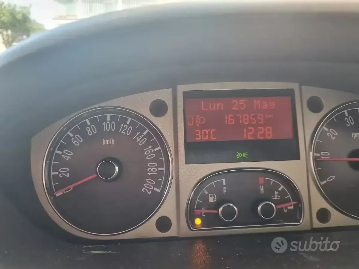 Usata Lancia Musa 90 CV (66 kW) 2008 Bianco Monovolume
