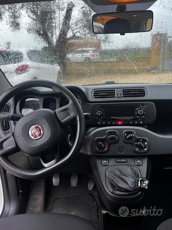 Usata Fiat Panda Lounge 69 CV (50 kW) 2019 Bianco Berlina