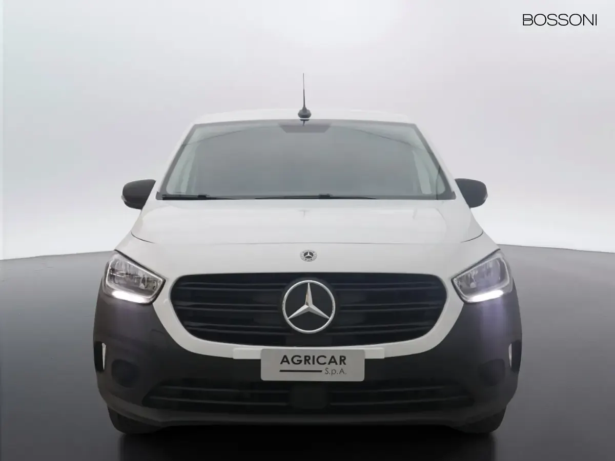 Usata Mercedes eCitan 50 kW (69 CV) 2023 Bianco Furgone