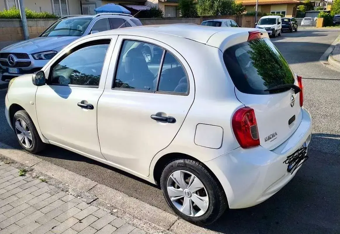 Usata Nissan Micra Acenta 80 CV (58 kW) 2016 Bianco Utilitaria