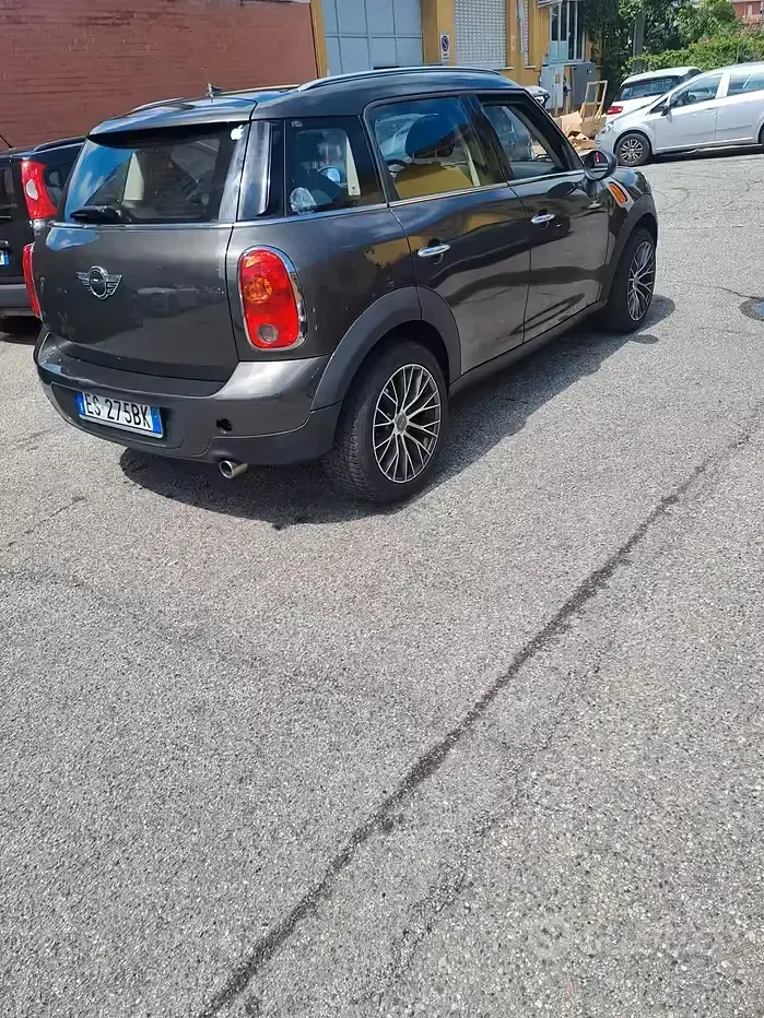 Usata Mini One Countryman 98 CV (72 kW) 2013 Beige SUV