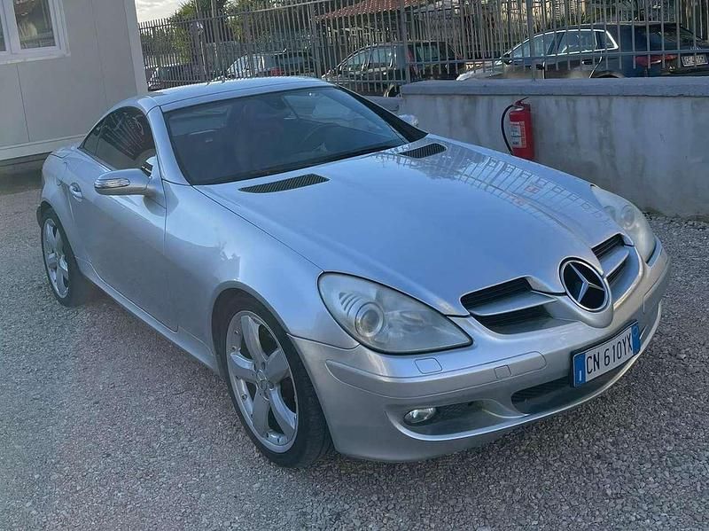 Usata Mercedes SLK200 163 CV (119 kW) 2004 Argento Cabrio