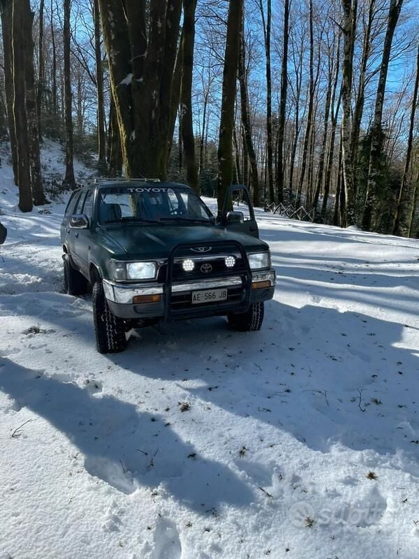 Verde Usata 1995 Toyota 4 Runner SUV | 7500 € - Immagine 1/2