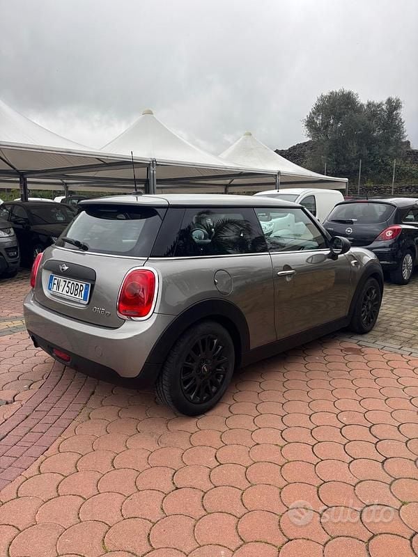 Usata Mini John Cooper Works Hype 95 CV (69 kW) 2018 Marrone Utilitaria