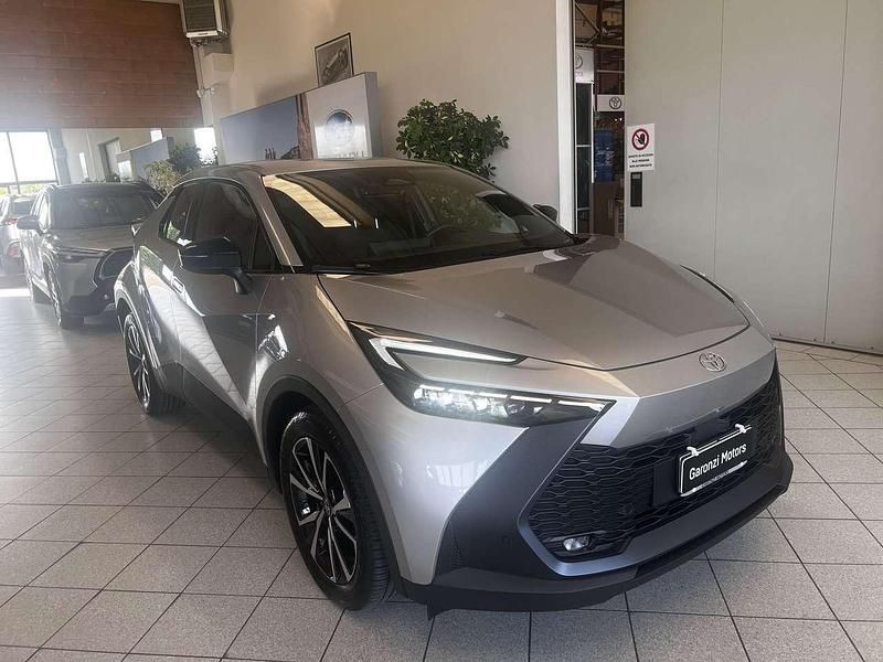 Usata Toyota C-HR Trend 140 CV (102 kW) 2025 Argento SUV