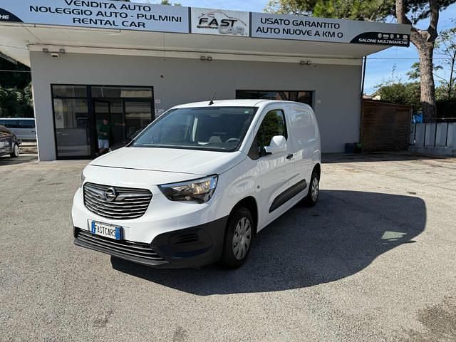 Usata Opel Combo S 100 CV (73 kW) 2021 Bianco Monovolume