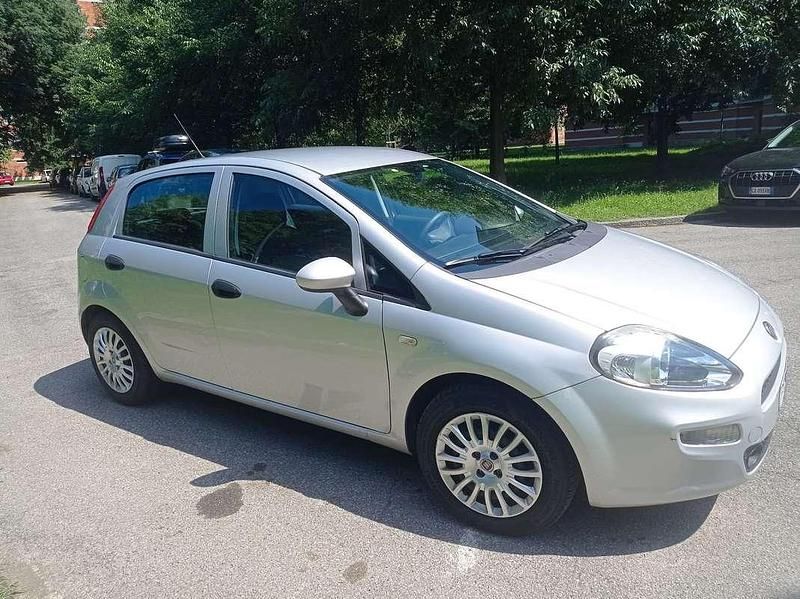 Usata Fiat Punto Easy 95 CV (69 kW) 2017 Utilitaria