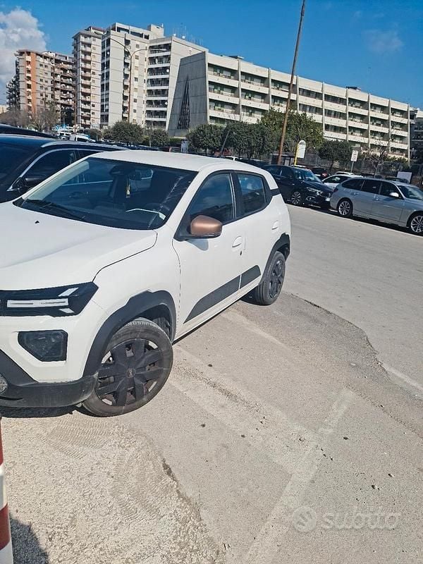 Usata Dacia Spring Extreme 47 kW (65 CV) 2025 Bianco Utilitaria