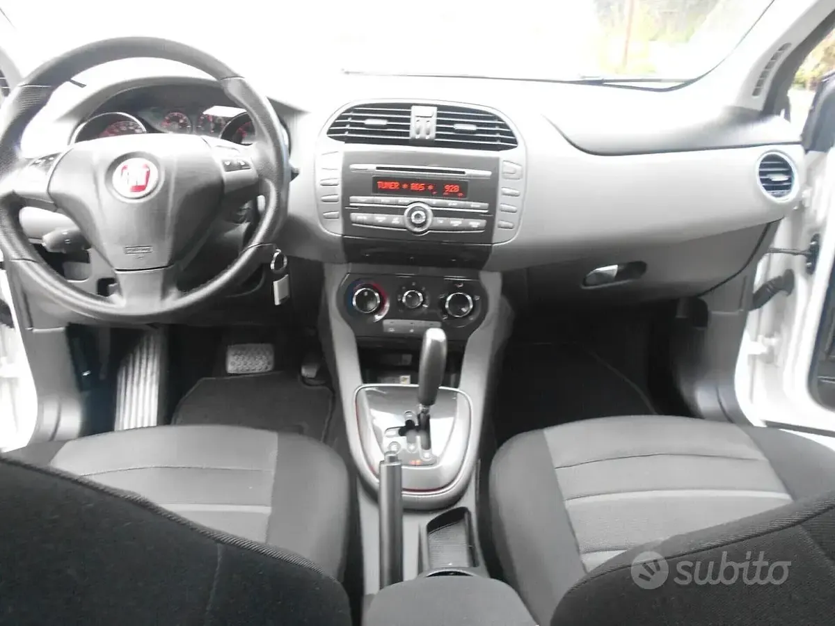 Usata Fiat Bravo 120 CV (88 kW) 2010 Bianco Utilitaria