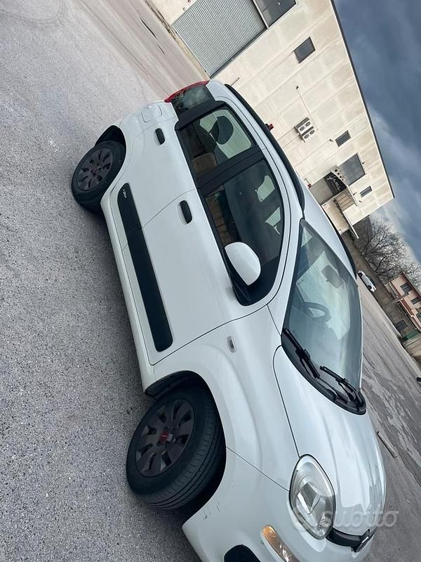 Usata Fiat Panda 75 CV (55 kW) 2014 Bianco Utilitaria