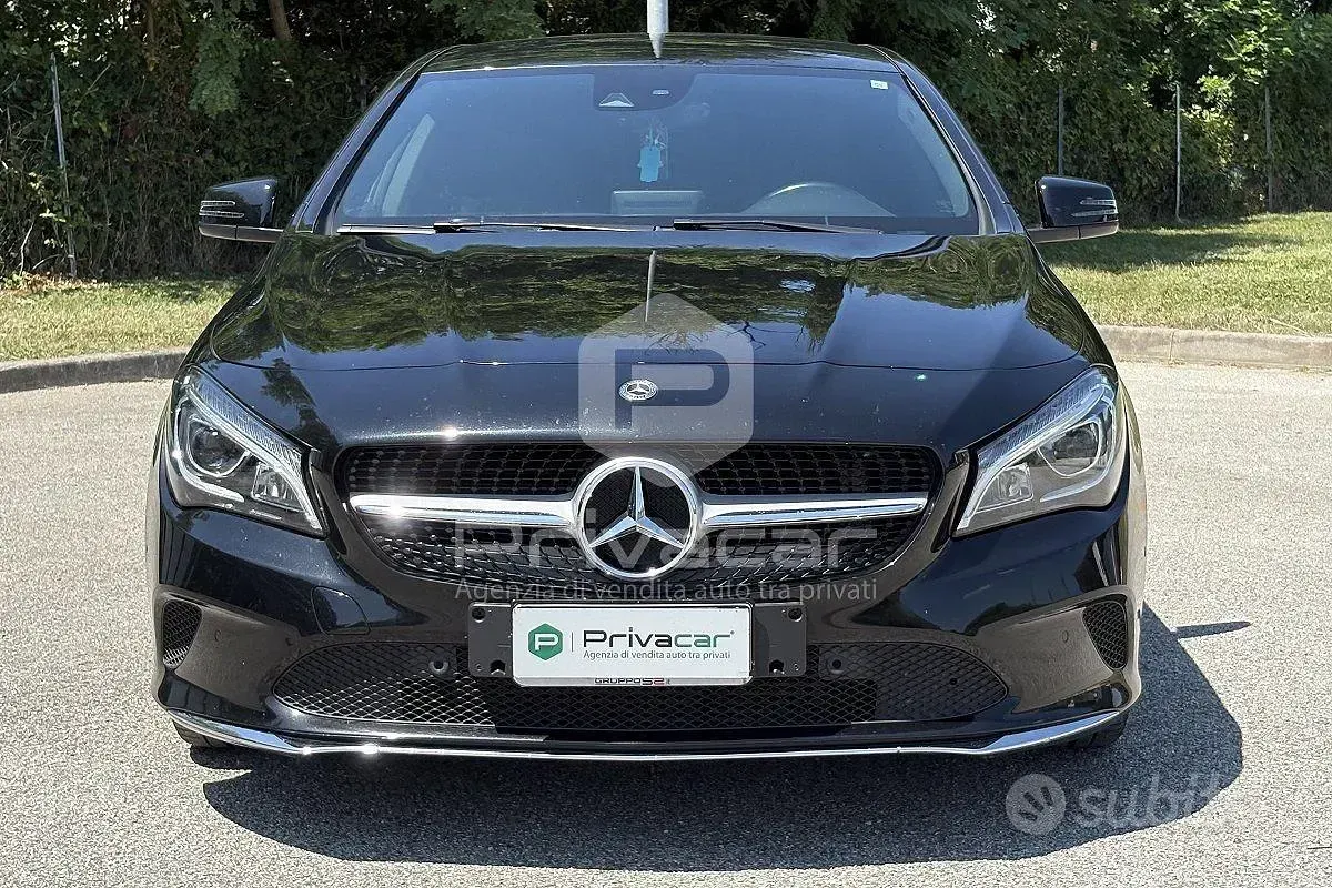 Usata Mercedes CLA200 136 CV (100 kW) 2018 Nero Coupé