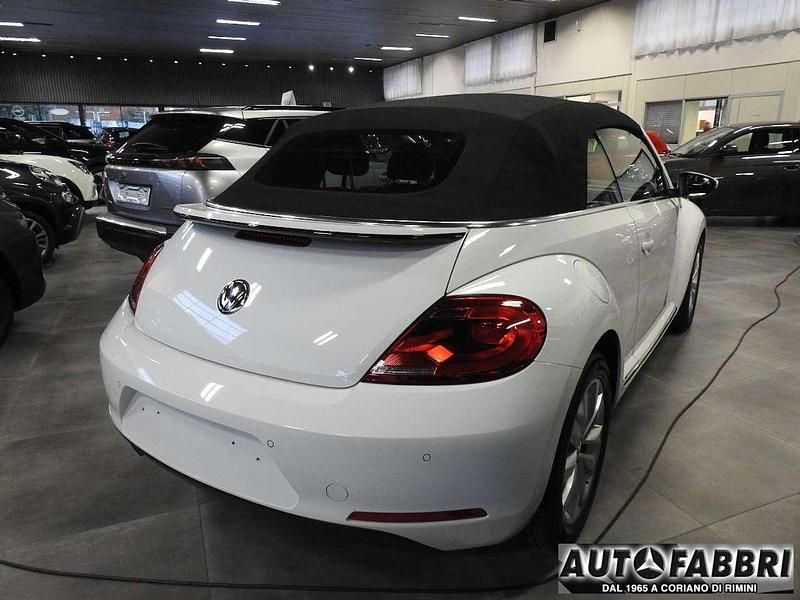 Usata VW Beetle Cabriolet Design 105 CV (77 kW) 2016 Bianco(met.) Cabrio