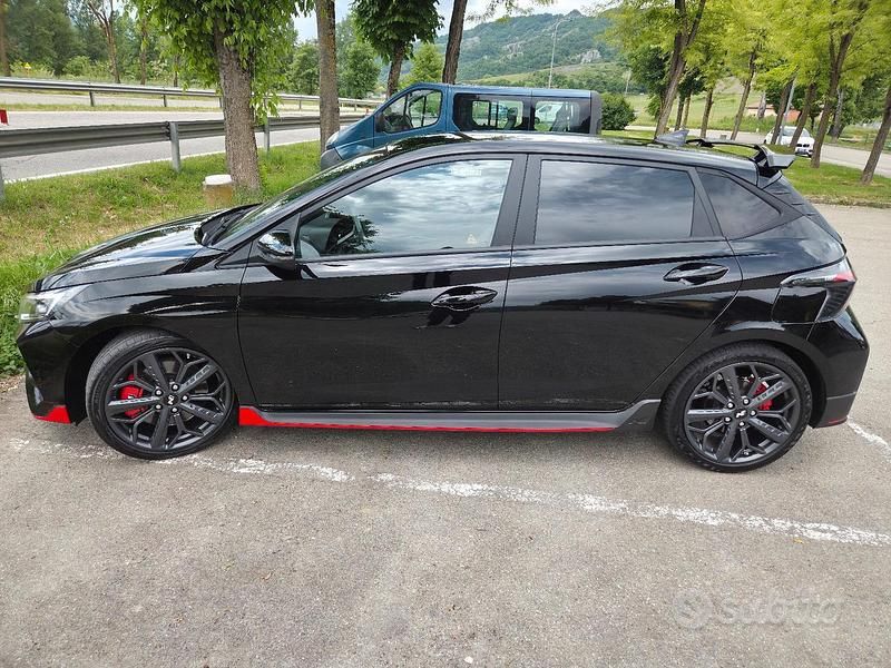Usata Hyundai i20 Turbo 204 CV (150 kW) 2023 Nero Utilitaria